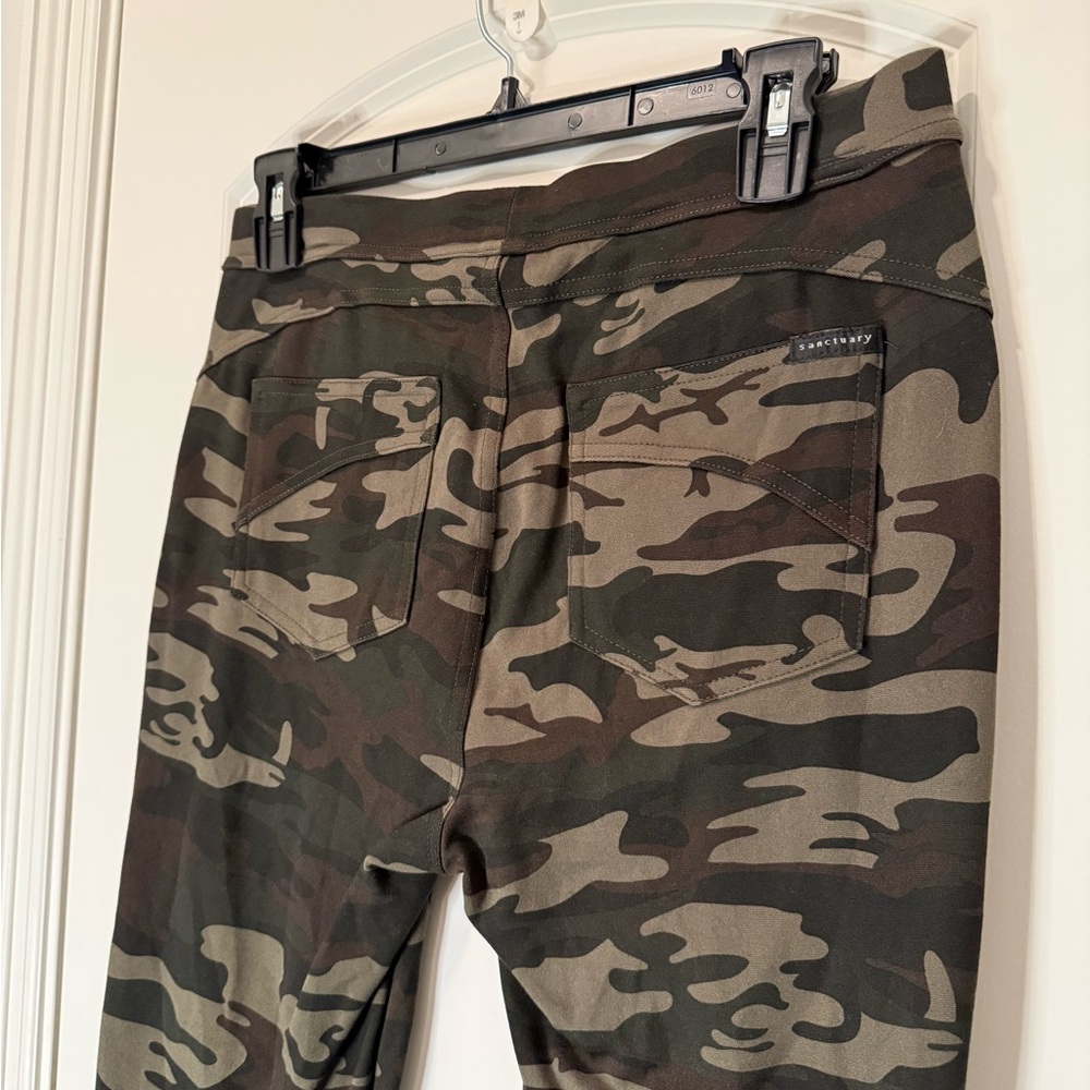 SANCTUARY | L | x Anthropologie Grease Olive Camo Stretch Leggings - Picture 5 of 13